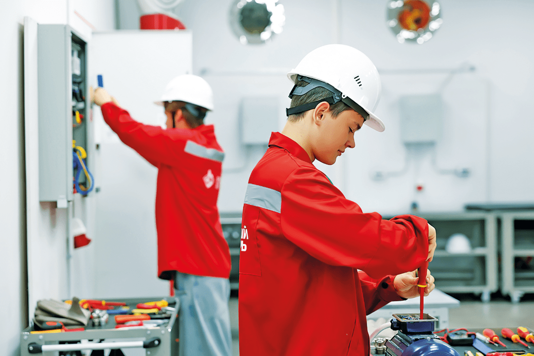 При поддержке «Красного октября» начали обучение 100 первокурсников профильных колледжей При поддержке «Красного октября» начали обучение 100 первокурсников профильных колледжей